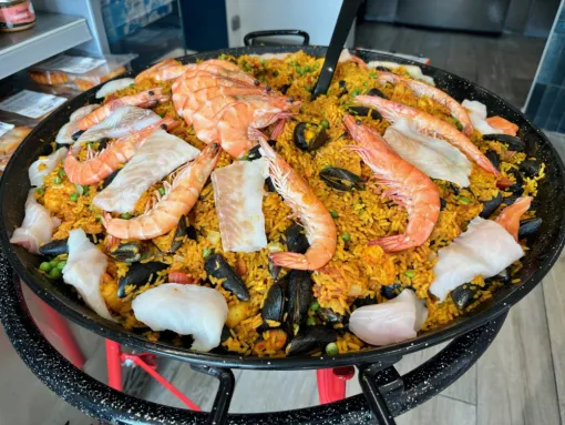 paëlla aux poissons frais et poulet chorizo à chaponost, Chaponost, Poissonnerie Florent