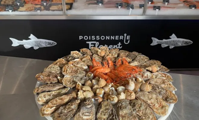 Animation huîtres et camion GILLARDEAU à la poissonnerie Florent à Chaponost, Chaponost, Poissonnerie Florent